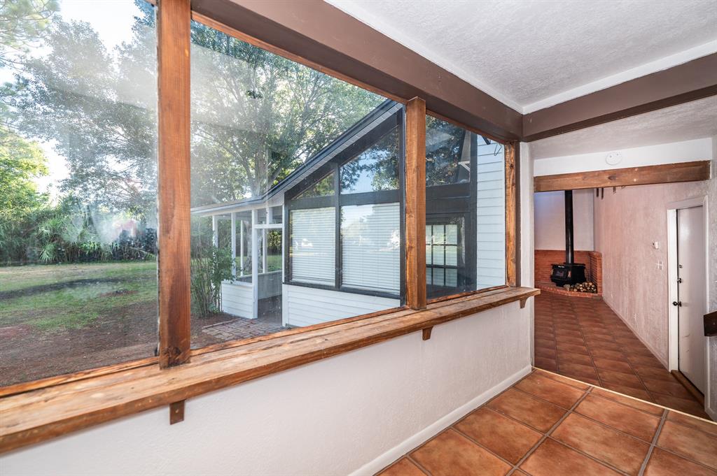 Enclosed Walkway to Bonus Room