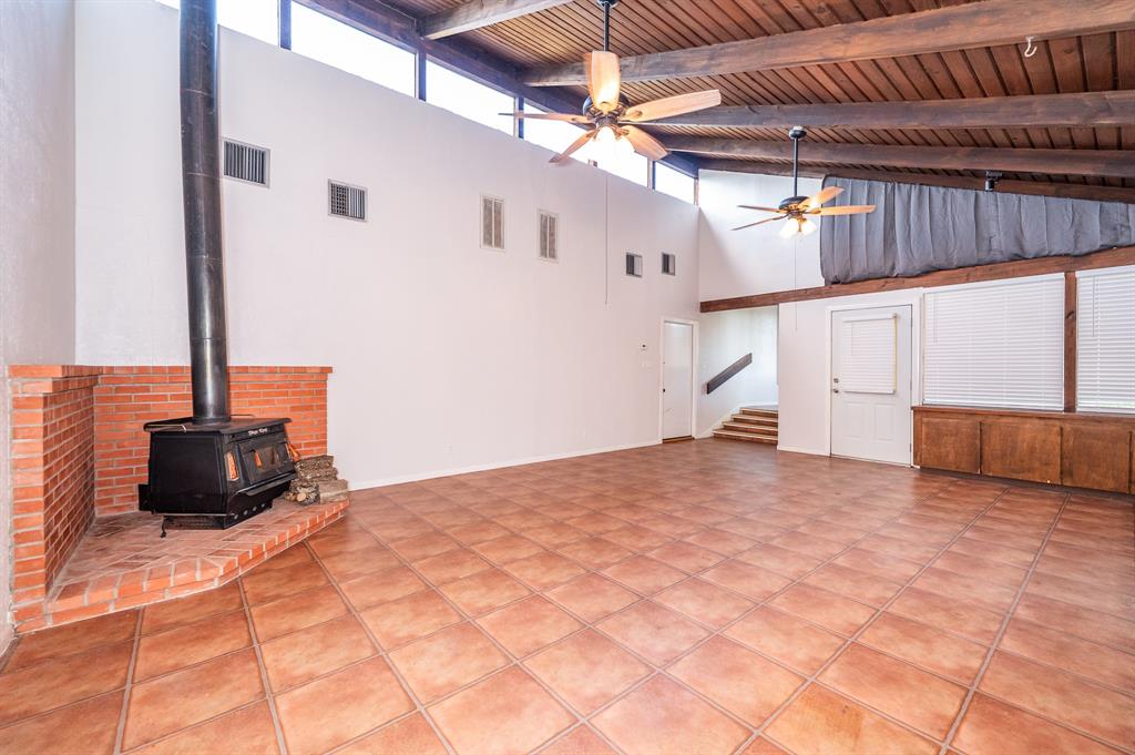 Bonus Room w/woodburning stove