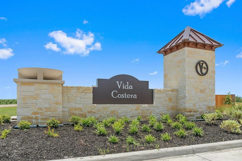 Vida Costera is a community of new homes in Texas City, TX by KB Home