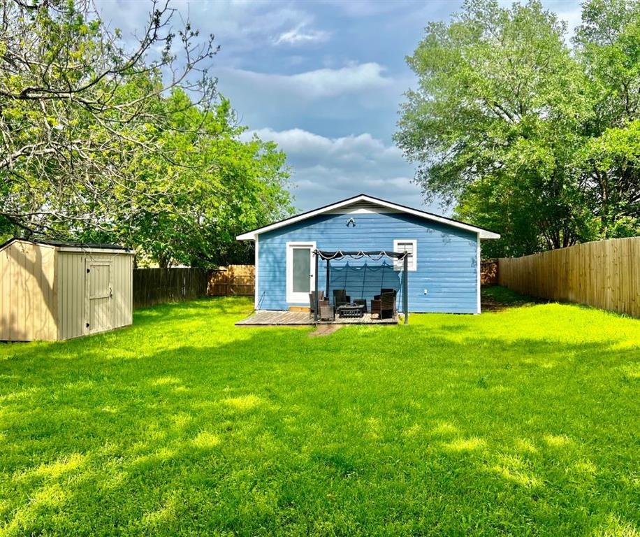 Expansive Backyard