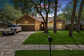17807 Seven Pines Dr, Spring, TX 77379
