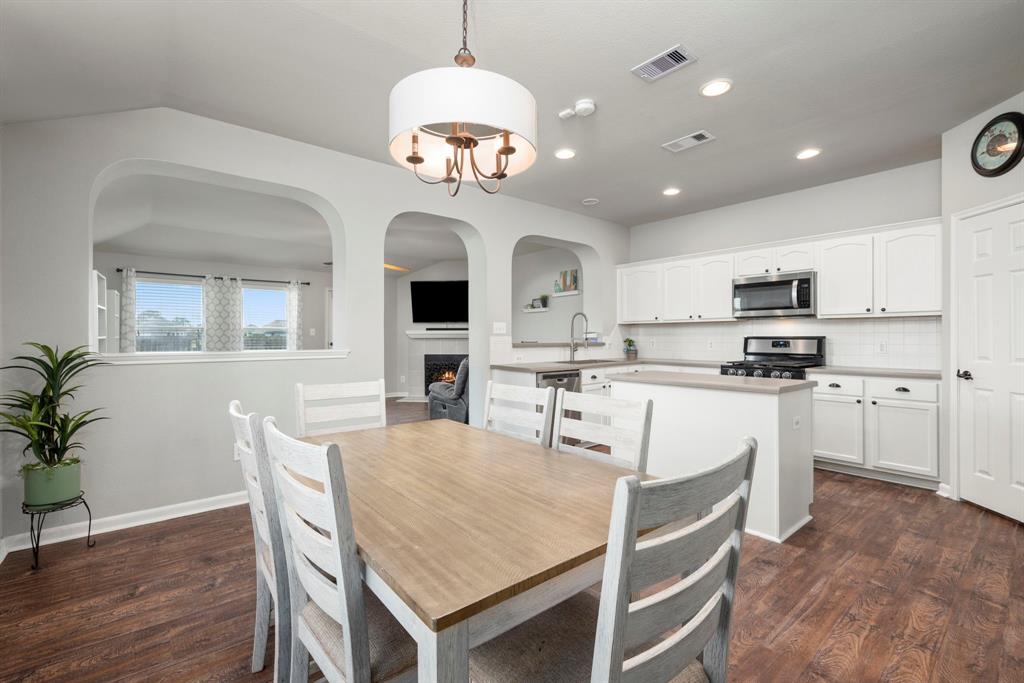 Open concept kitchen and dining room.