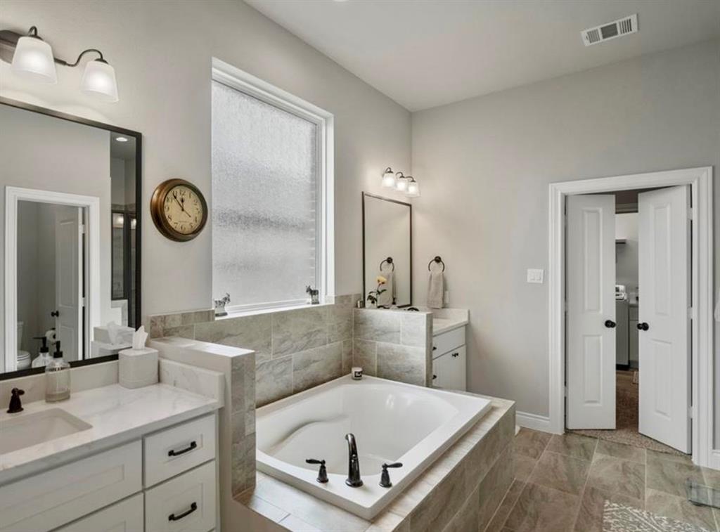 Spa-Like Primary bathroom with Soaking Tub