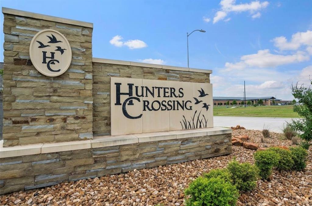 Hunters Crossing Neighborhood