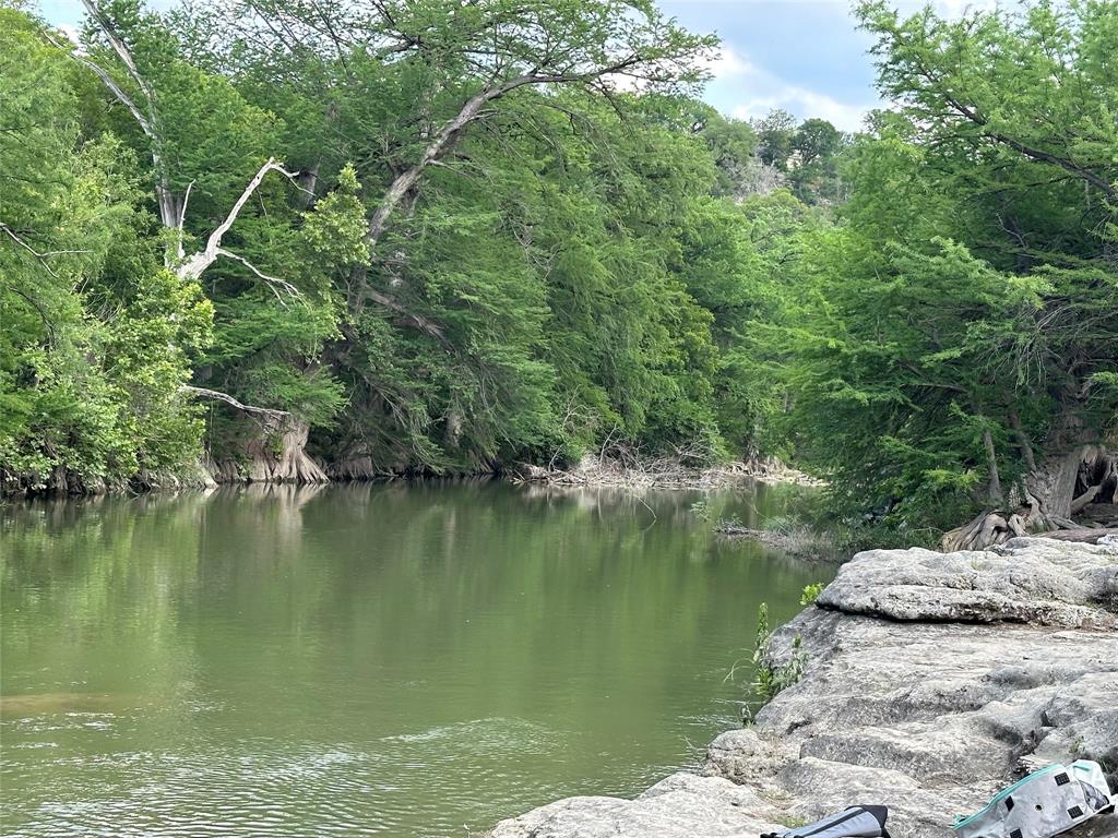 Private access to Guadalupe River