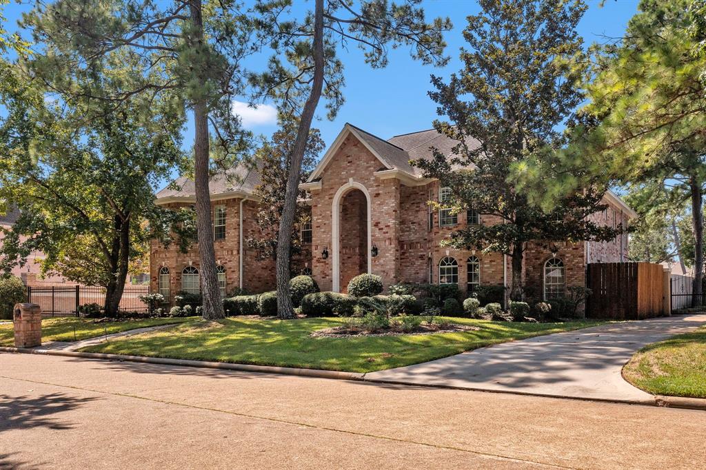 16023 Stewarts Grv Dr