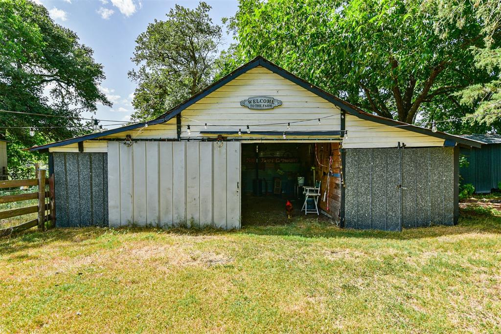 Barn opens to side pasture