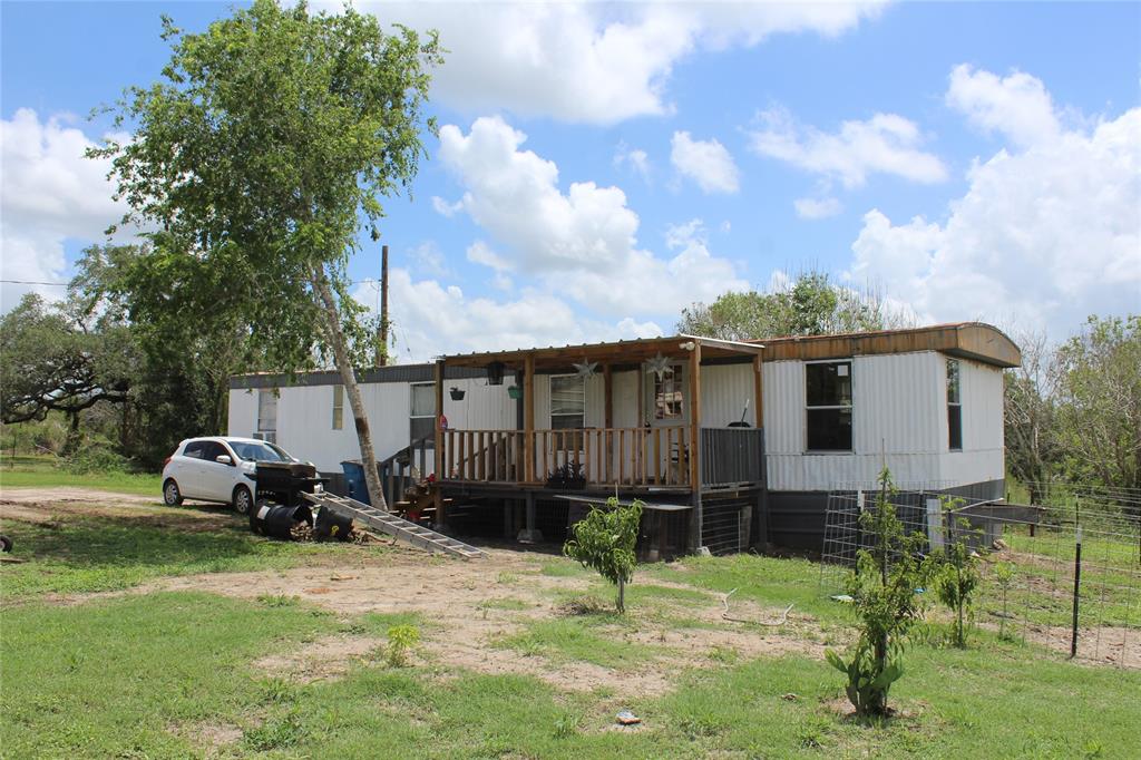 822 E Fannin Street E, Goliad, Texas image 4