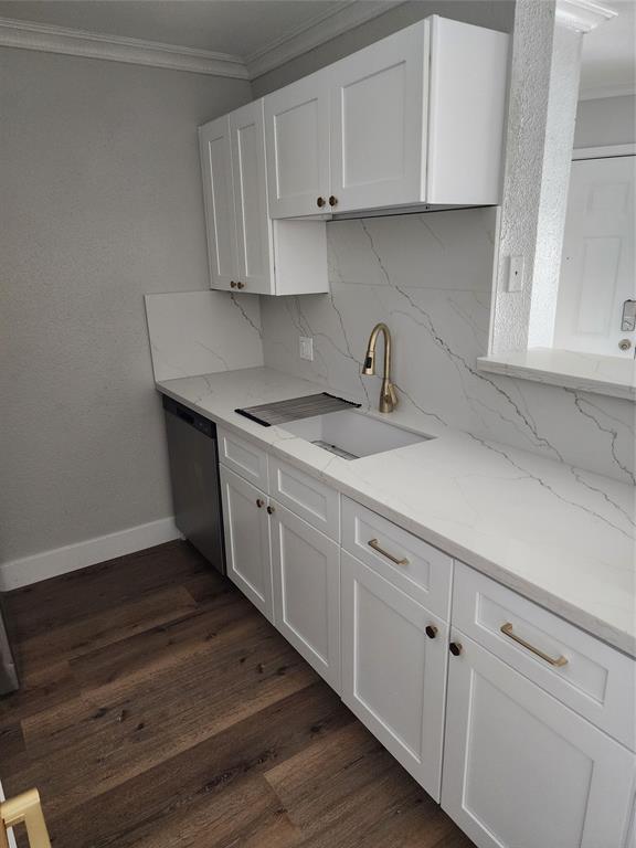 2121 Hepburn St Unit 711