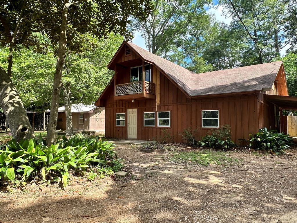 1115 Robinhood Ln
