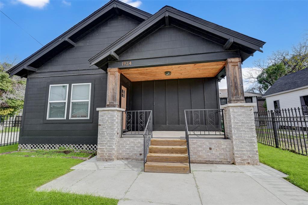 1924 1922 Elysian St