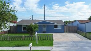 923 W 12th St, Freeport, TX 77541