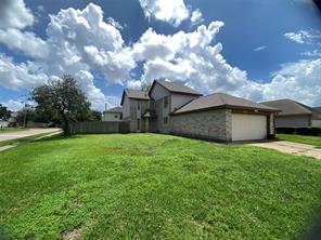 11703 Glenwolde Dr, Houston, TX 77099