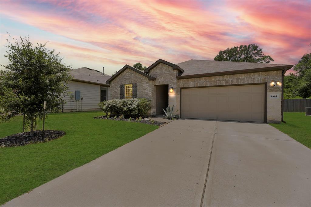 2340 N Amber Ruse Ct