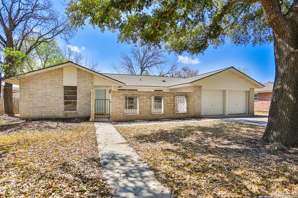 131 Creekside Dr