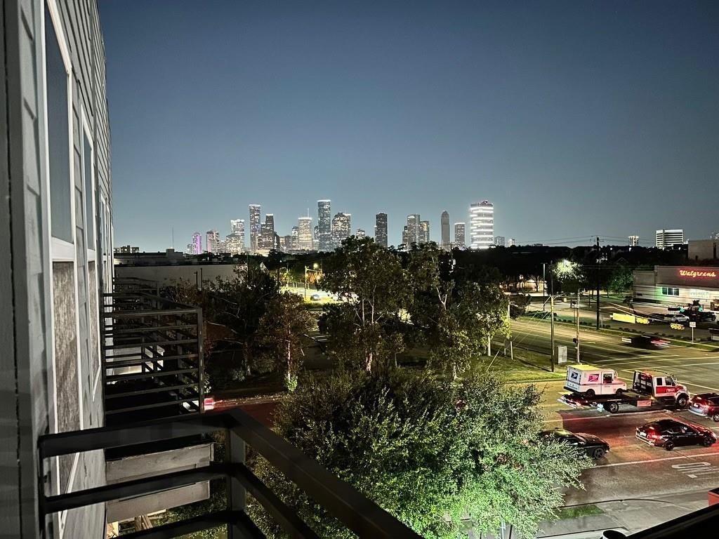 1011 Studemont St Unit 306