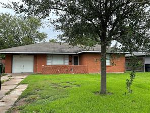 715 Edgebrook Dr, Houston, TX 77034