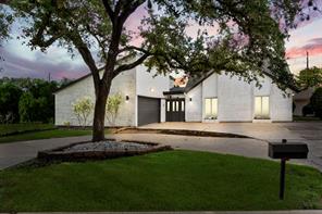 722 Merrick Dr, Sugar Land, TX 77478