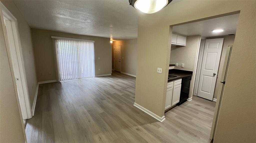 Photo #8: 50858422 Listing 