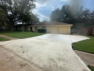 1609 Live Oak Holw St