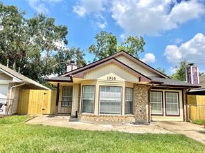 1916 Spruce, Rosenberg, TX, 77471