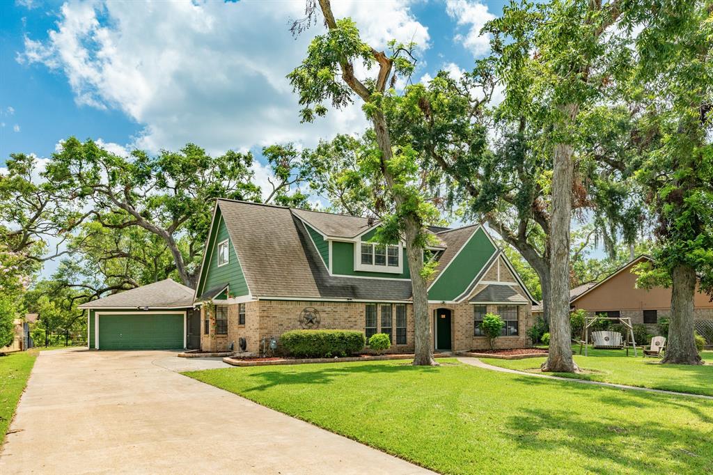 218 Raintree Ln  