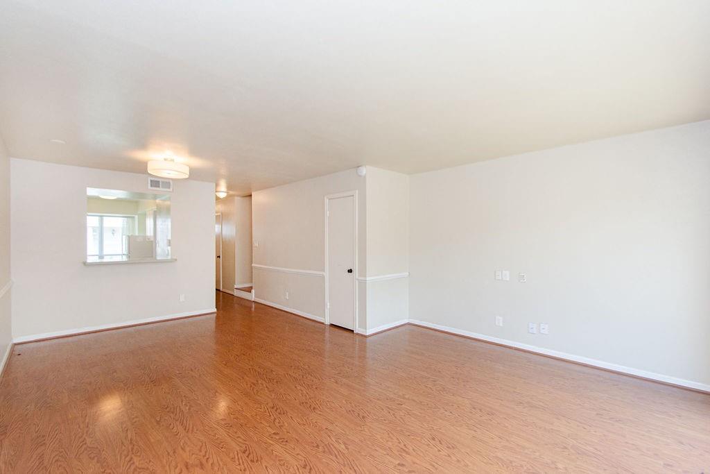 Photo #10: 49210568 Listing 