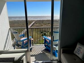 415 E Beach Drive, Galveston, TX, 77550