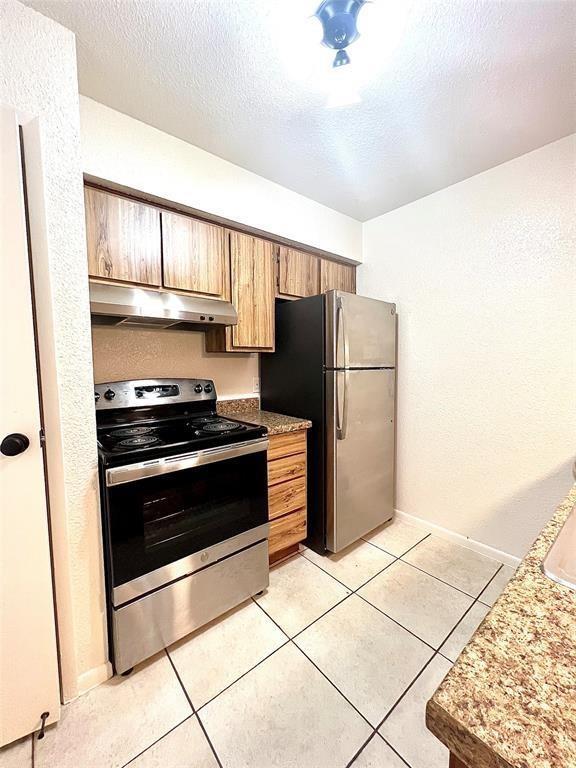 MLS: 25802113 Condo For Sale