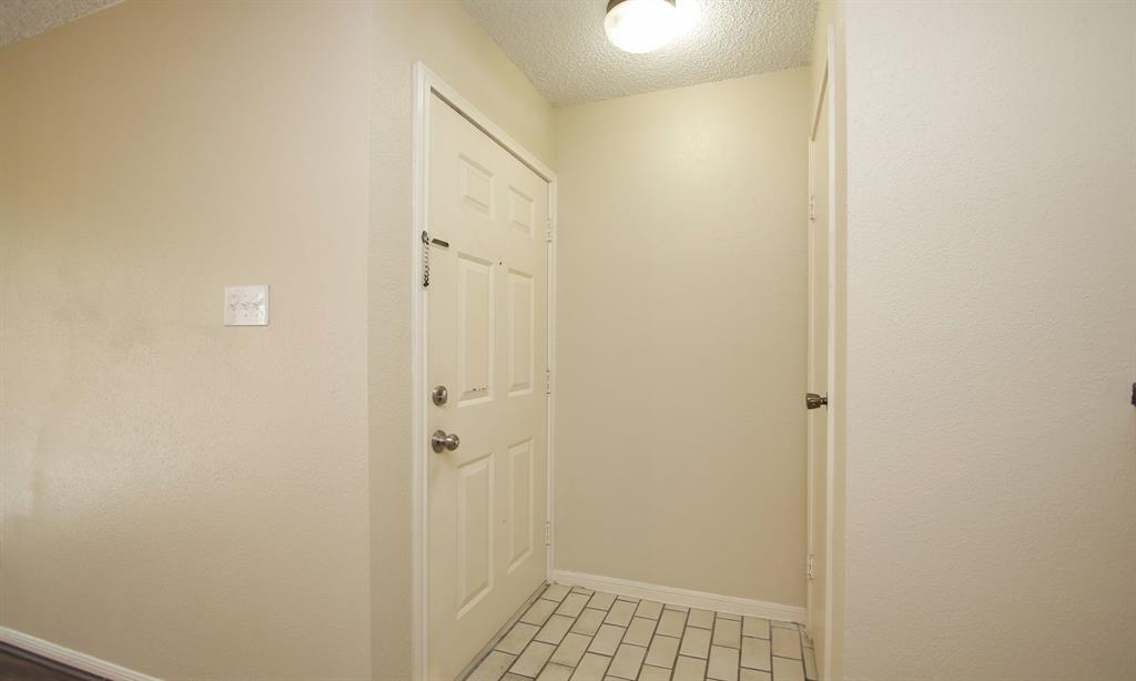 Photo #11: 28661452 Listing 