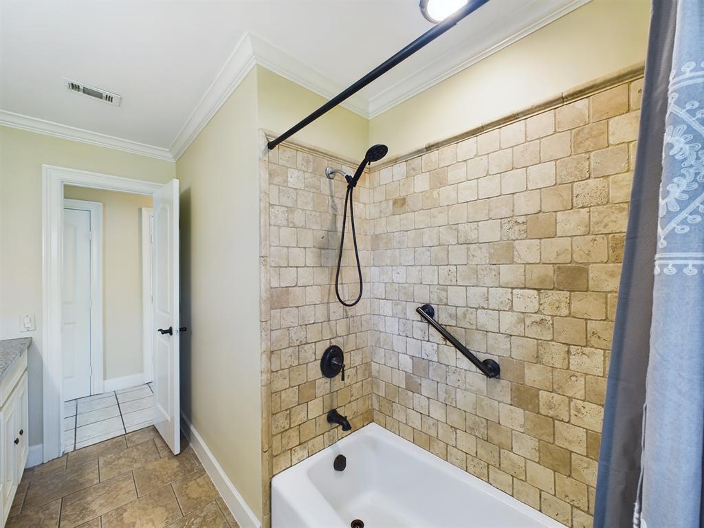 Updated Tub & Shower