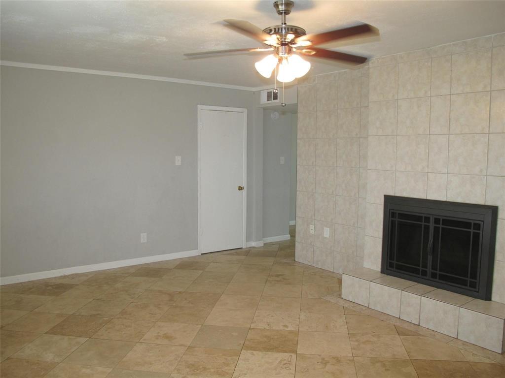 Photo #3: 76235748 Listing 