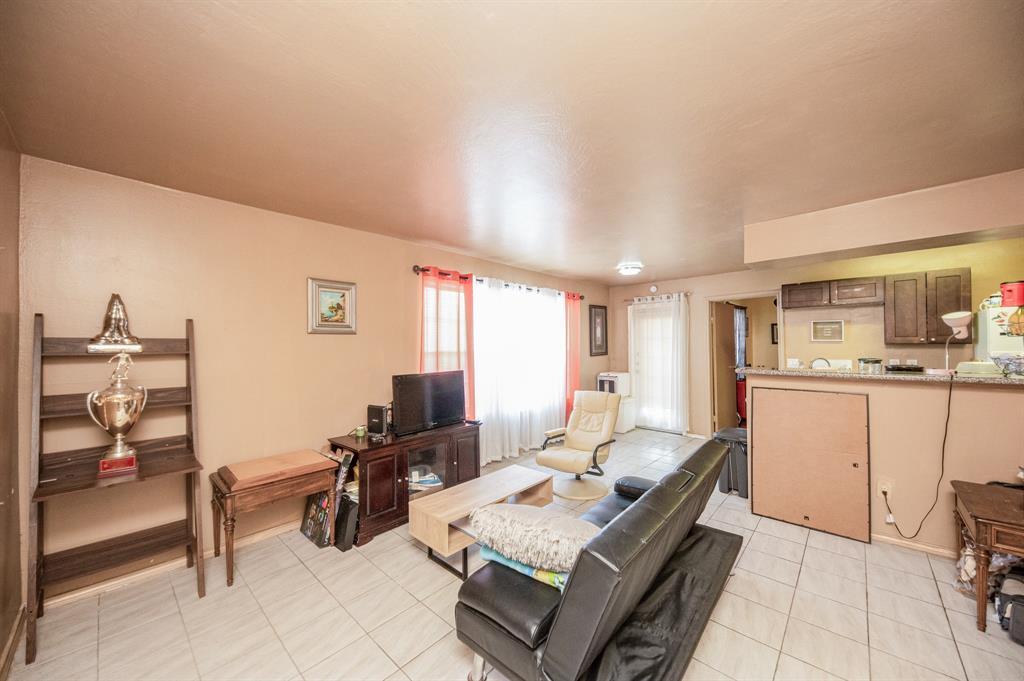 Photo #8: 34183189 Listing 