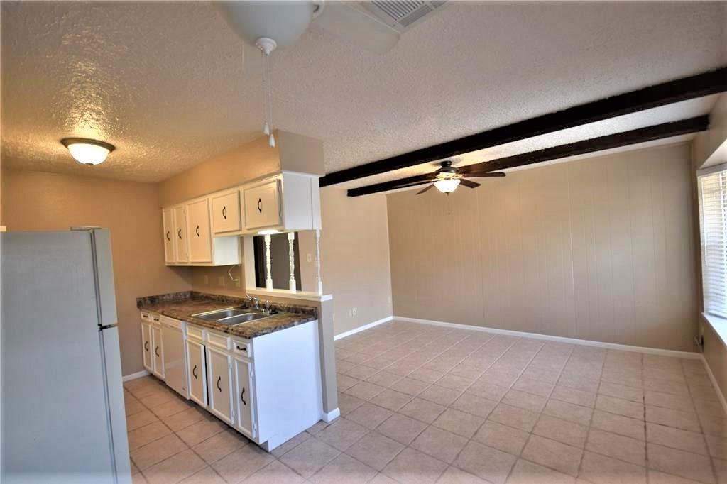 MLS: 77511324 Condo For Sale