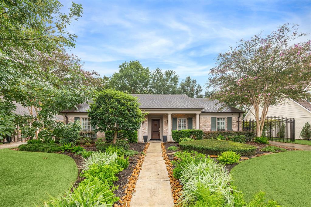 12427 Carriage Hl Dr