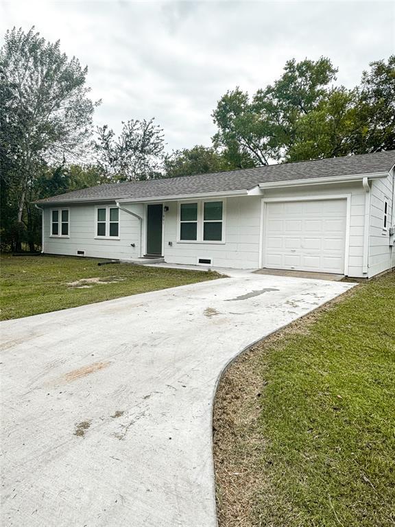901 E Pr Ave  