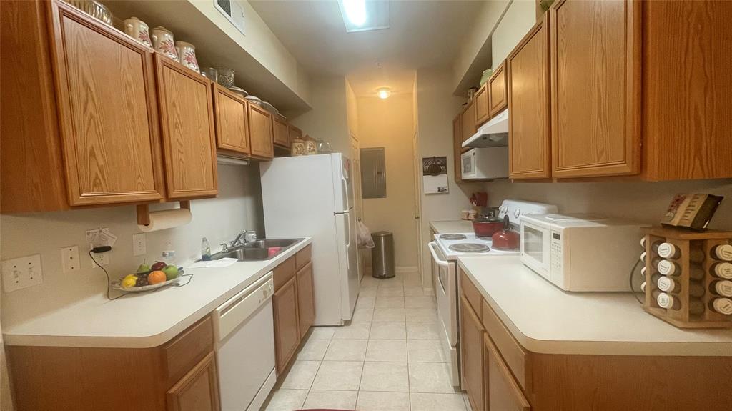 Photo #5: 82410995 Listing 