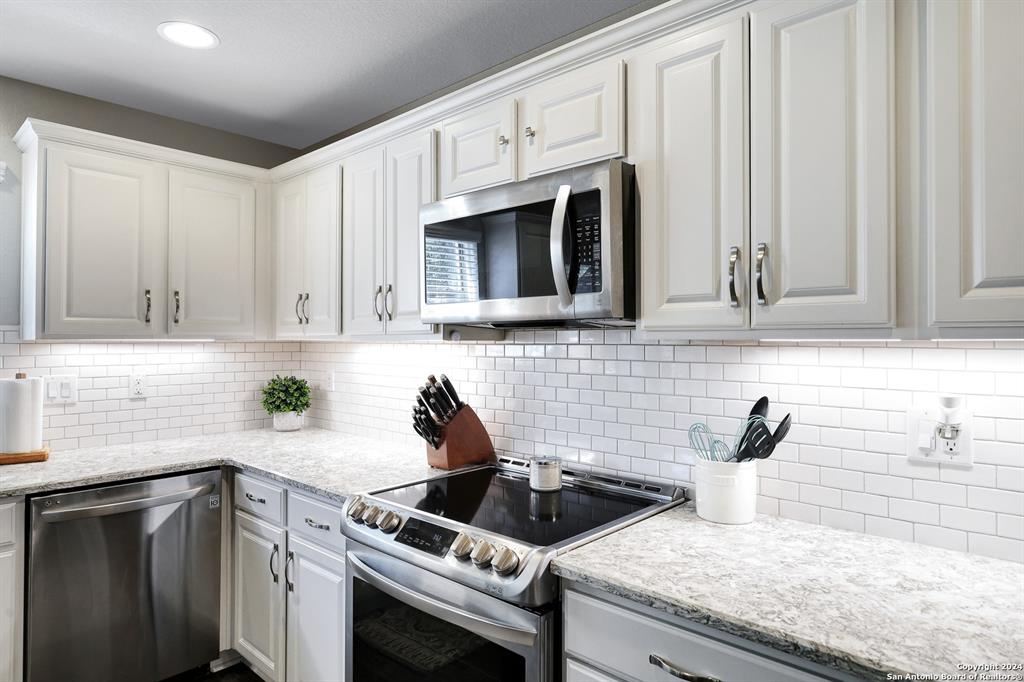 10614 Black Wolf Bay