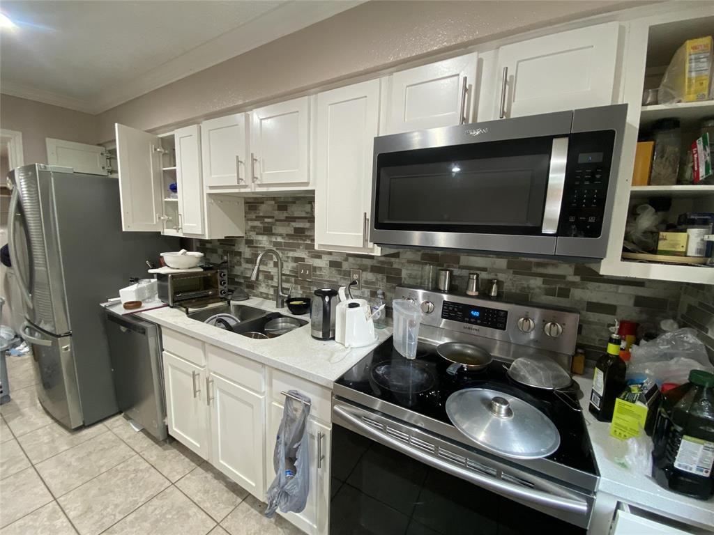 Photo #8: 43909010 Listing 