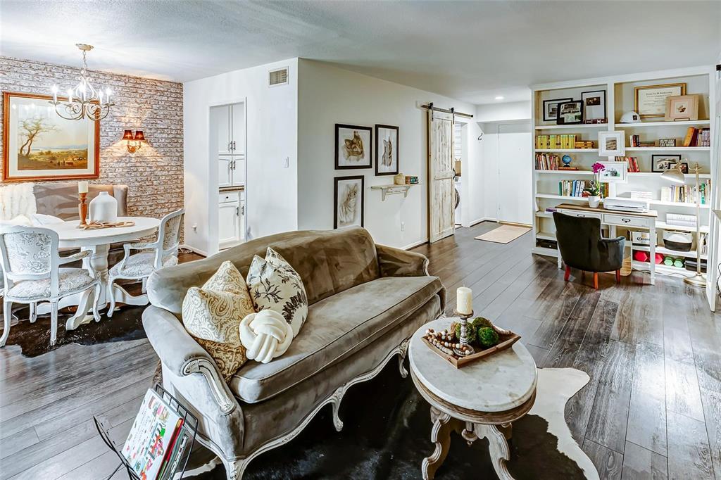 353 N Post Oak Ln Unit 823