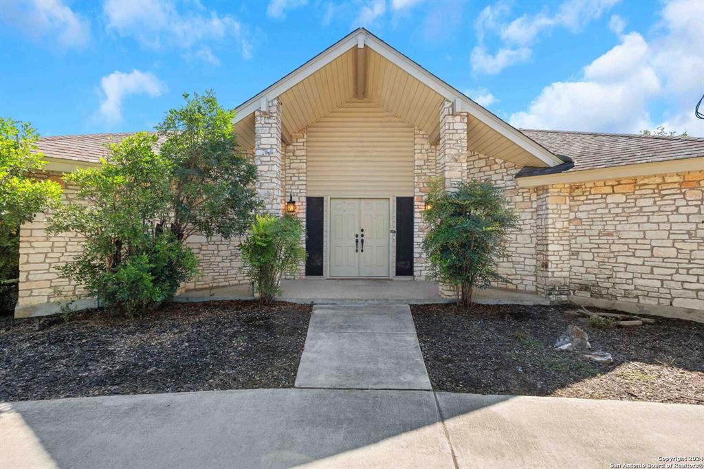 9504 GOLDENROD Cir  