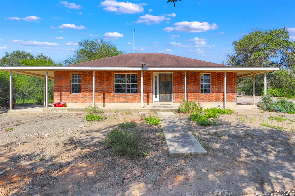 981 Woodland Hls Rd  