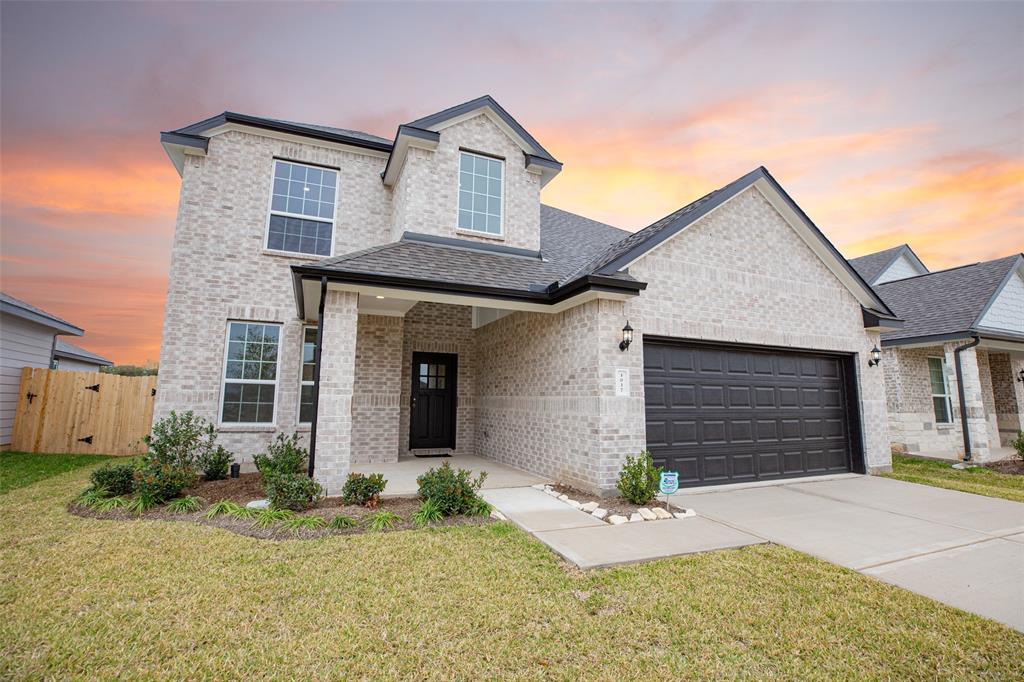 3037 Waxwing Dr