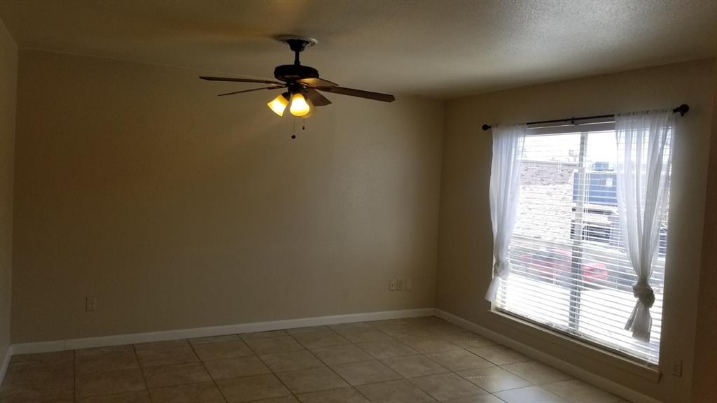 Photo #3: 74299053 Listing 