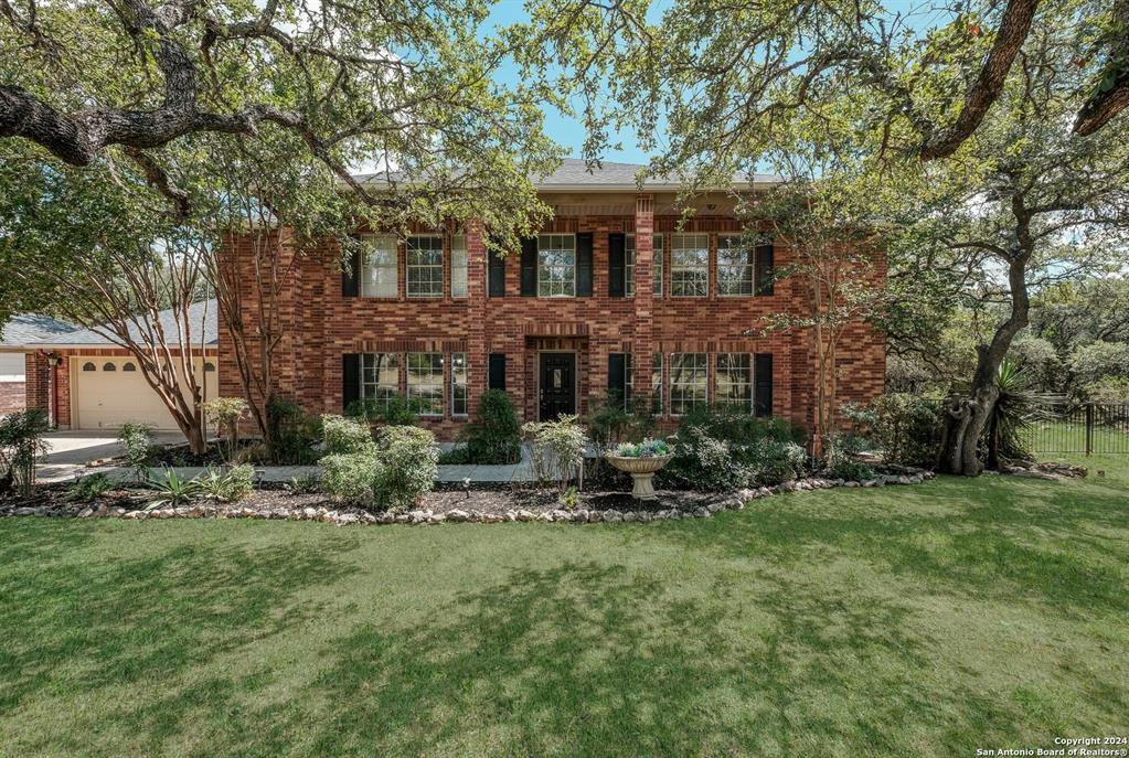 626 Grand Oaks Dr  