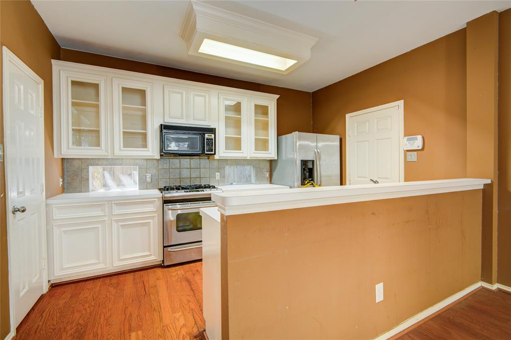 Photo #12: 15591605 Listing 