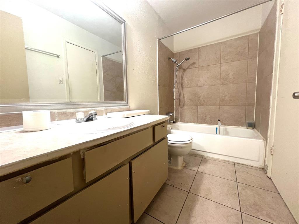 Photo #8: 92703233 Listing 