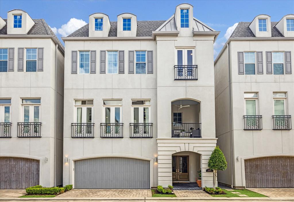 11105 Savannah Oaks Ln