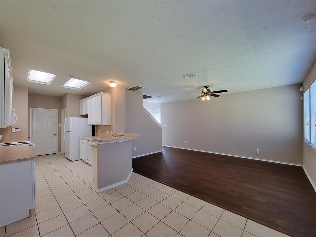 Photo #8: 14342518 Listing 