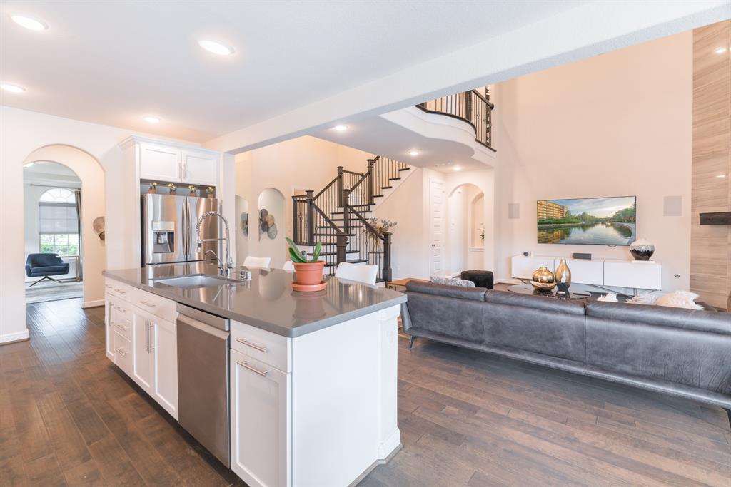 34 Winter Thicket Pl  